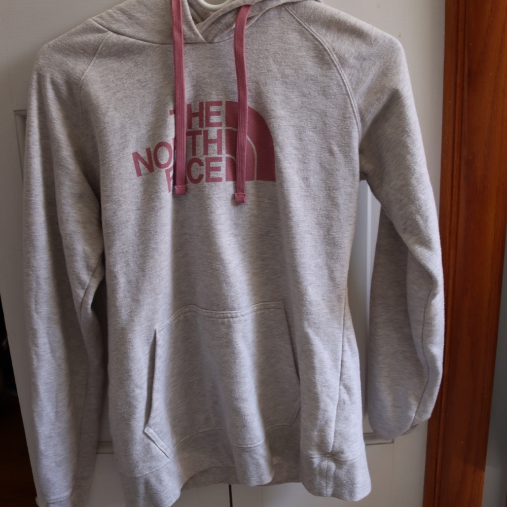 North Face Sweatshirt 💕